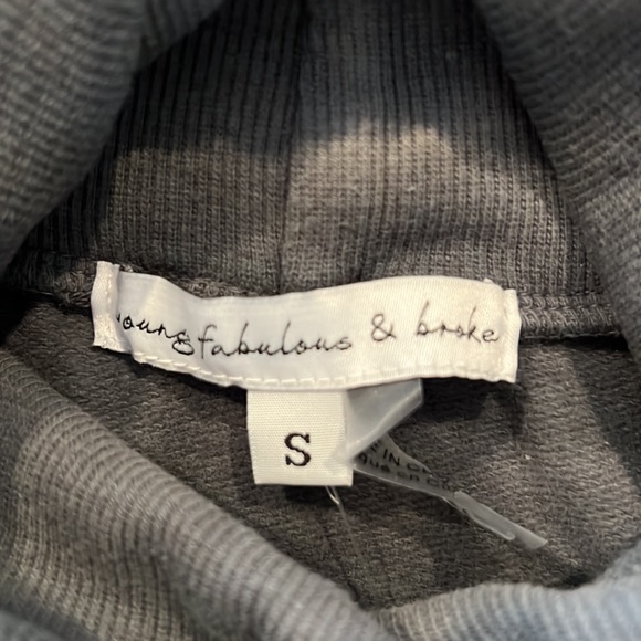 Young fabulous and broke size, small sweatshirt, dress, gray white - Picture 6 of 10